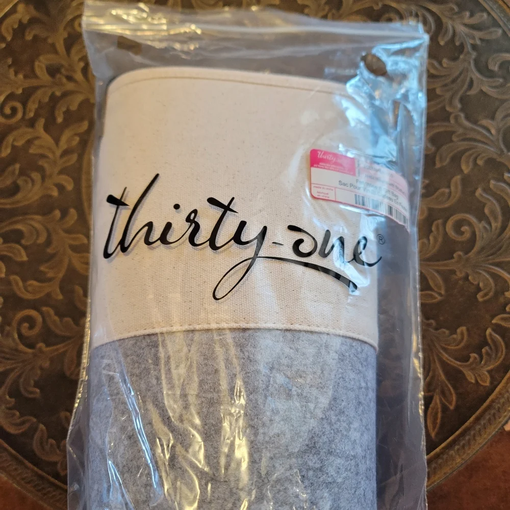 Thirty-One - Picture 2 of 3